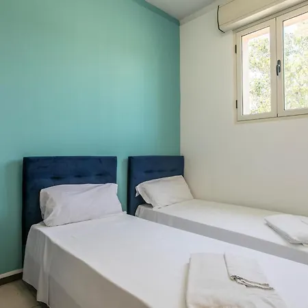 Holiday home 8 Bedroom Gorgeous In Cava Daliga *