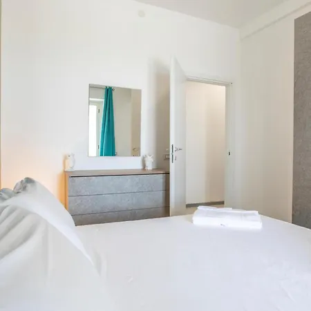 8 Bedroom Gorgeous In Cava Daliga Holiday home