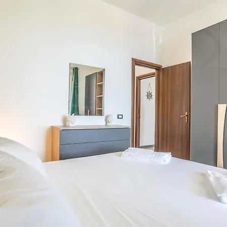 8 Bedroom Gorgeous In Cava Daliga Holiday home Cava d'Aliga